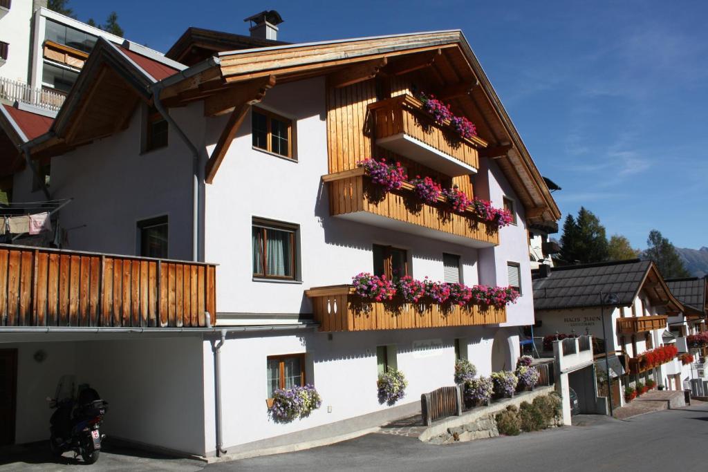 Landhaus Flunger Σανκτ Αντόν αμ Άλμπεργκ Εξωτερικό φωτογραφία